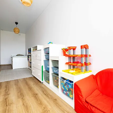 Mano Sventove, By Cohost