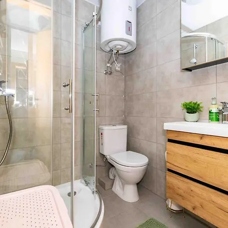 Mano Sventove, By Cohost