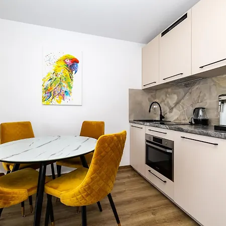 Mano Sventove, By Cohost Апартаменти