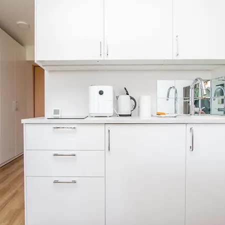 Mano Sventove, By Cohost