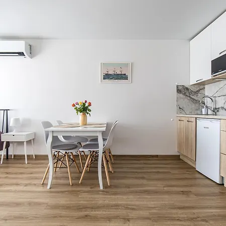 Mano Sventove, By Cohost דירה פלאנגה