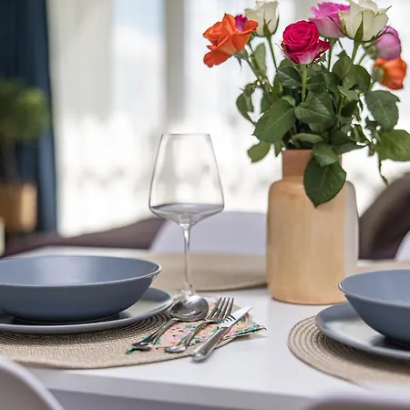 Mano Sventove, By Cohost