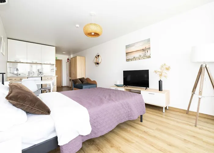 Mano Sventove, By Cohost * פלאנגה