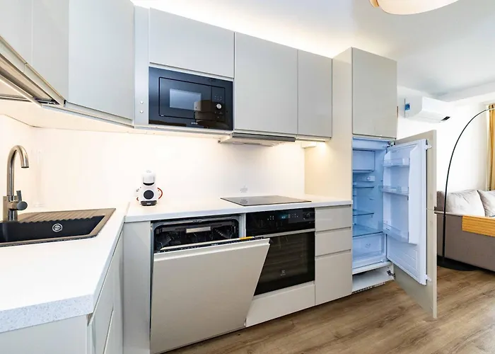 Mano Sventove, By Cohost דירה