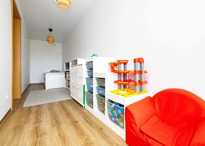 Mano Sventove, By Cohost