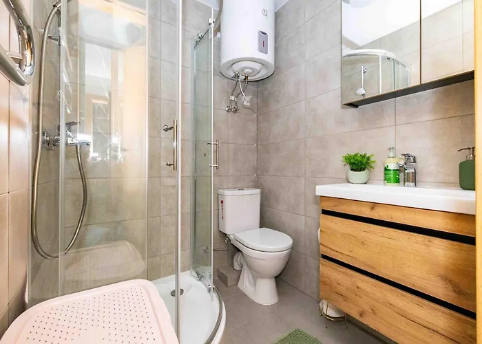 Mano Sventove, By Cohost