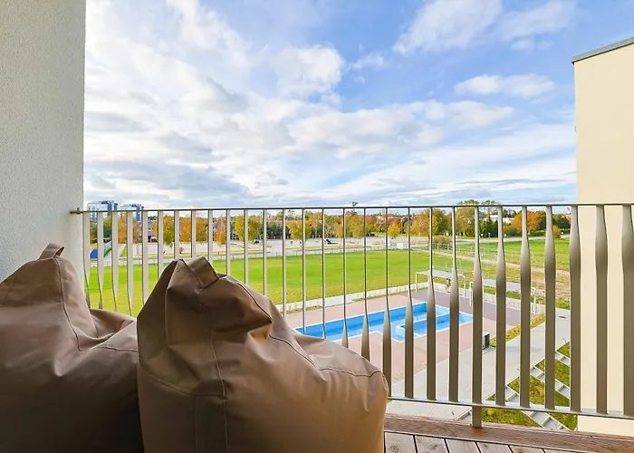 Mano Sventove, By Cohost