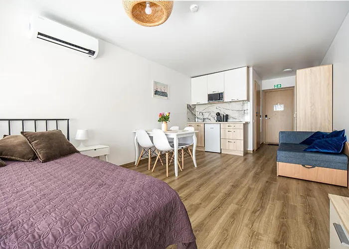 Mano Sventove, By Cohost פלאנגה