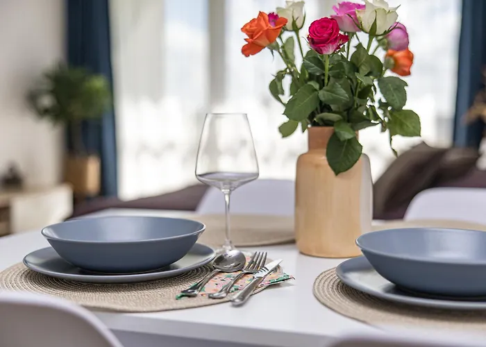 Mano Sventove, By Cohost